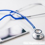 La importancia de reducir el riesgo de suicidio entre el personal médico