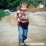 El Parlamento Europeo adopta una resolución a favor de la protección de la infancia en tiempos de COVID