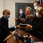 El COPM recibe el Diploma de Honor del Colegio Oficial de Graduados Sociales de Madrid por el trabajo realizado durante la pandemia