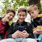 Actividad para generar conversaciones en familia sobre los riesgos del uso de internet con jóvenes