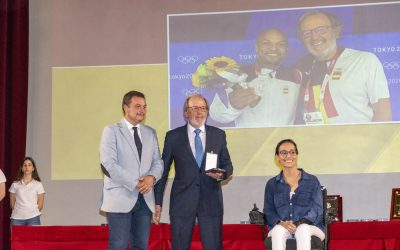 El colegiado y Psicólogo del Deporte Pablo del Río recibe la Medalla al Mérito Deportivo