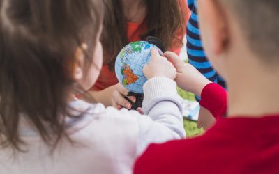 Pautas para profesionales que trabajan con niños refugiados no acompañados