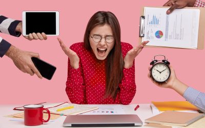 ¿Cómo abordar las enfermedades crónicas y prevenir dificultades en el contexto laboral?