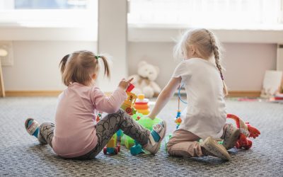 El juego en la infancia: clave para el bienestar y la salud mental-Guía del Juguete AIJU 2023