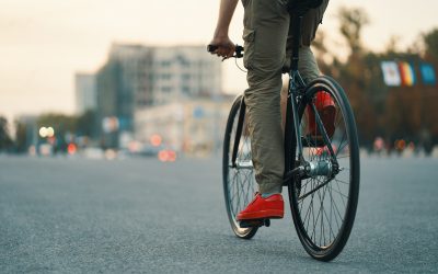 Las causas comunes de accidentes de bicicleta tienen que ver con el comportamiento de sus usuarios