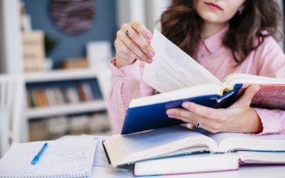 Factores de riesgo y protectores de la salud mental en estudiantes de doctorado