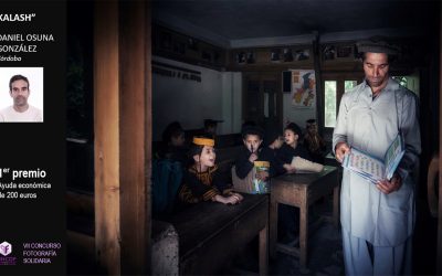 Una imagen tomada en una escuela de Pakistán gana el VII concurso de fotografía solidaria – Psicología y Cooperación