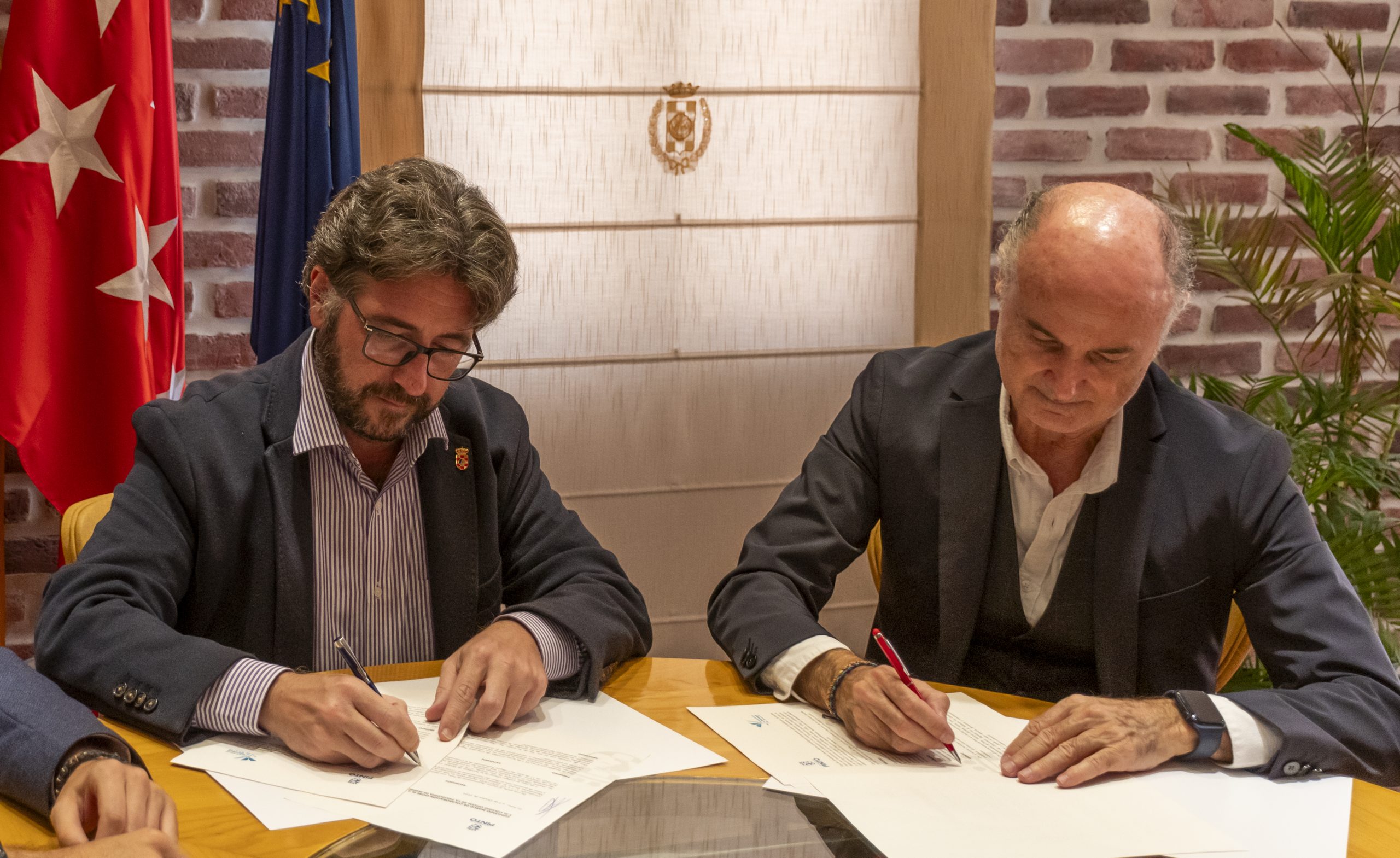 El Ayuntamiento de Pinto y el COP Madrid firman un convenio para ...