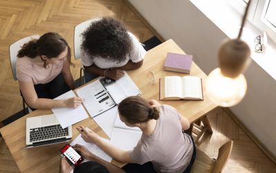 La simulación clínica con IA reduce el afecto negativo y mejora la autopercepción de habilidades en estudiantes de Psicología