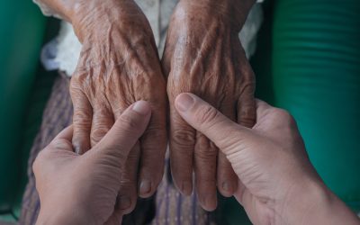 El desafío de los síntomas conductuales de la demencia en entornos hospitalarios