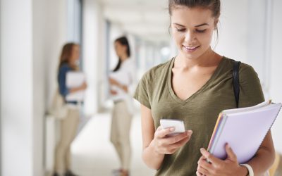 El uso del smartphone se asocia a la procrastinación en universitarios