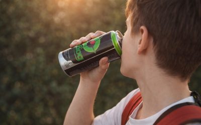 La CEAPA lanza una campaña para alertar sobre el consumo de bebidas energéticas en menores