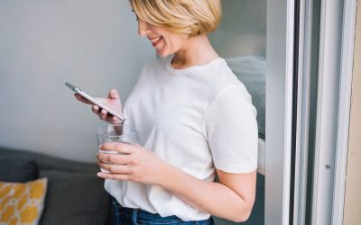 Contar tu historia personal en las apps de citas aumenta la empatía y el interés romántico, según un estudio
