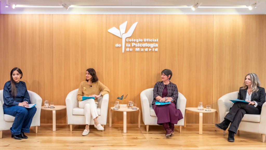 Mujeres y el reto de transformar para vivir