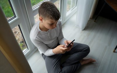 La salud mental, principal motivo de consulta entre niños, niñas y adolescentes, con problemas cada vez más graves y persistentes, según ANAR