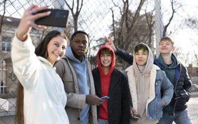 Reino Unido impulsa restricciones en las redes sociales para menores de 16 años