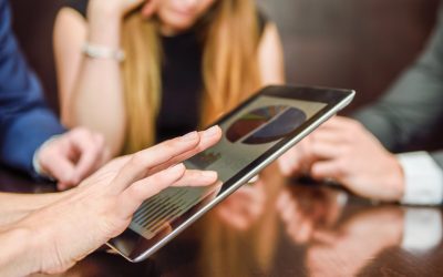 El impacto de la persuasión digital en la toma de decisiones de inversión: claves psicológicas, riesgos y estrategias de protección