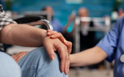 La reforma de las leyes de Discapacidad y Dependencia mantiene, tras su paso por el Senado, el compromiso de impulsar una Ley de Profesiones de la Intervención Social