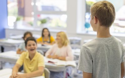 Las intervenciones psicológicas en los centros educativos pueden reducir los síntomas de ansiedad y depresión en adolescentes